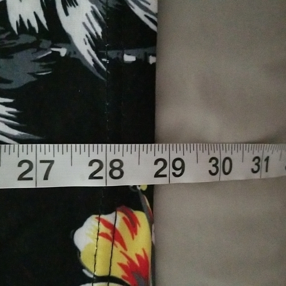 NWT Myonstorm Men's Hawaiian Shirt - Picture 10 of 10